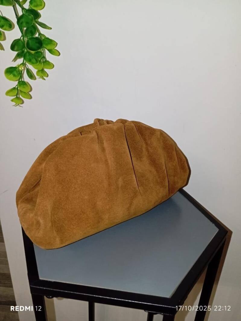 Conchigliette camoscio - Clutch in vera pelle made in Italy
