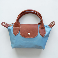 Borsa Martina AnemBags in Tela e Poliuretano con Tracolla – Compatta ed Elegante