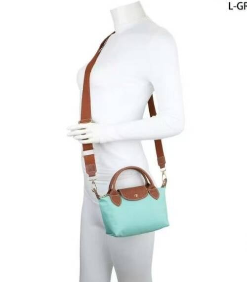Borsa Martina AnemBags in Tela e Poliuretano con Tracolla – Compatta ed Elegante