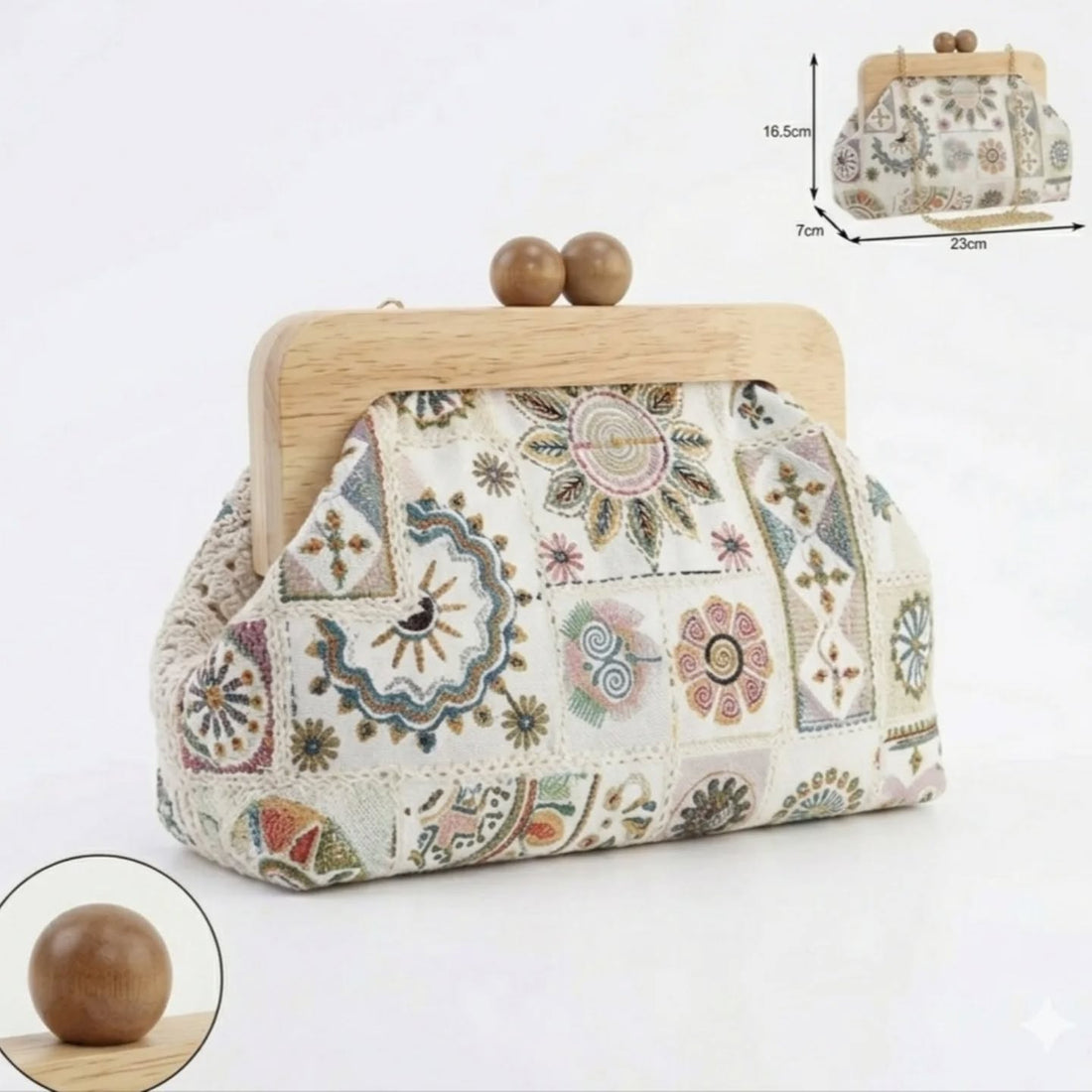 Borsa Jara a Mano Crochet con Manico in Legno e Dettagli Laccati