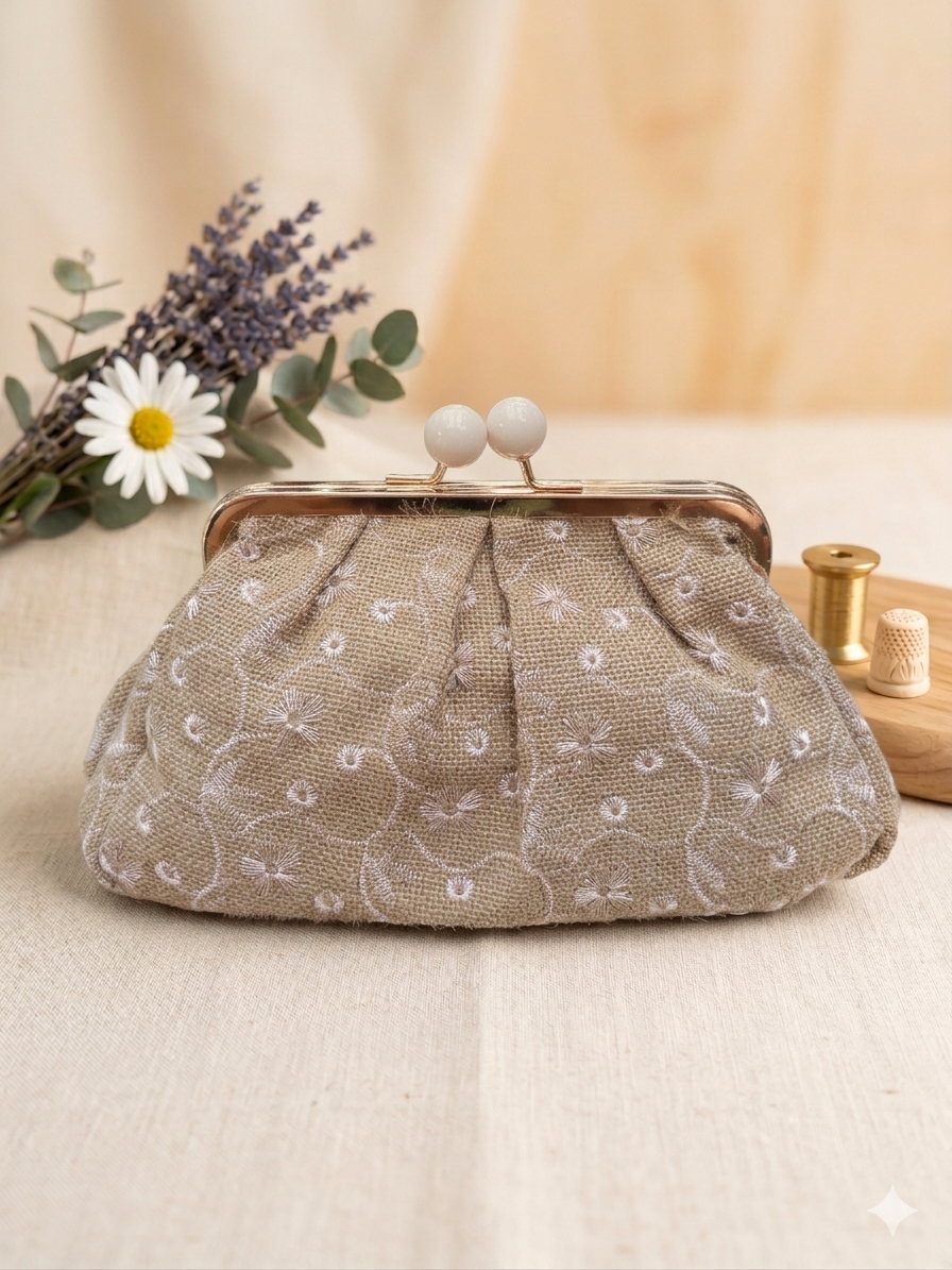 Borsa Clelia clucht con pomelli laccati Anembags